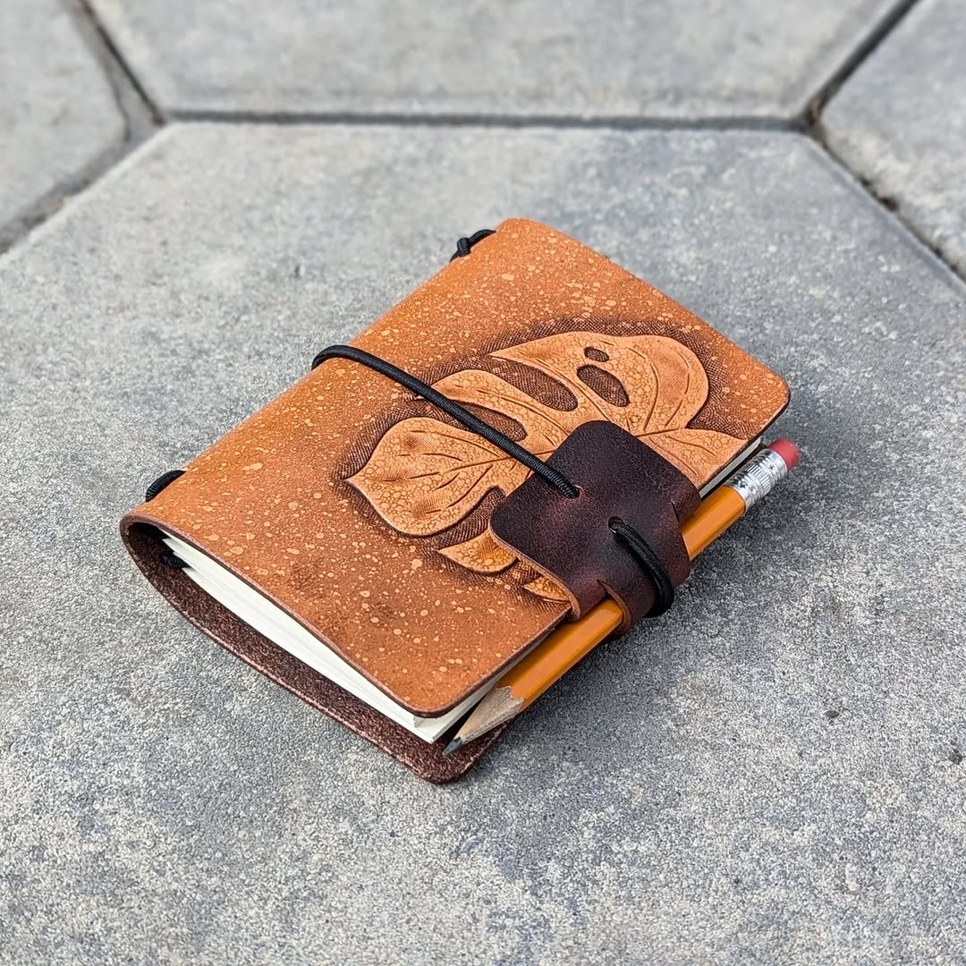 A7 Traveller's Refillable Notebook | Tooled Natural Monstera Leaf