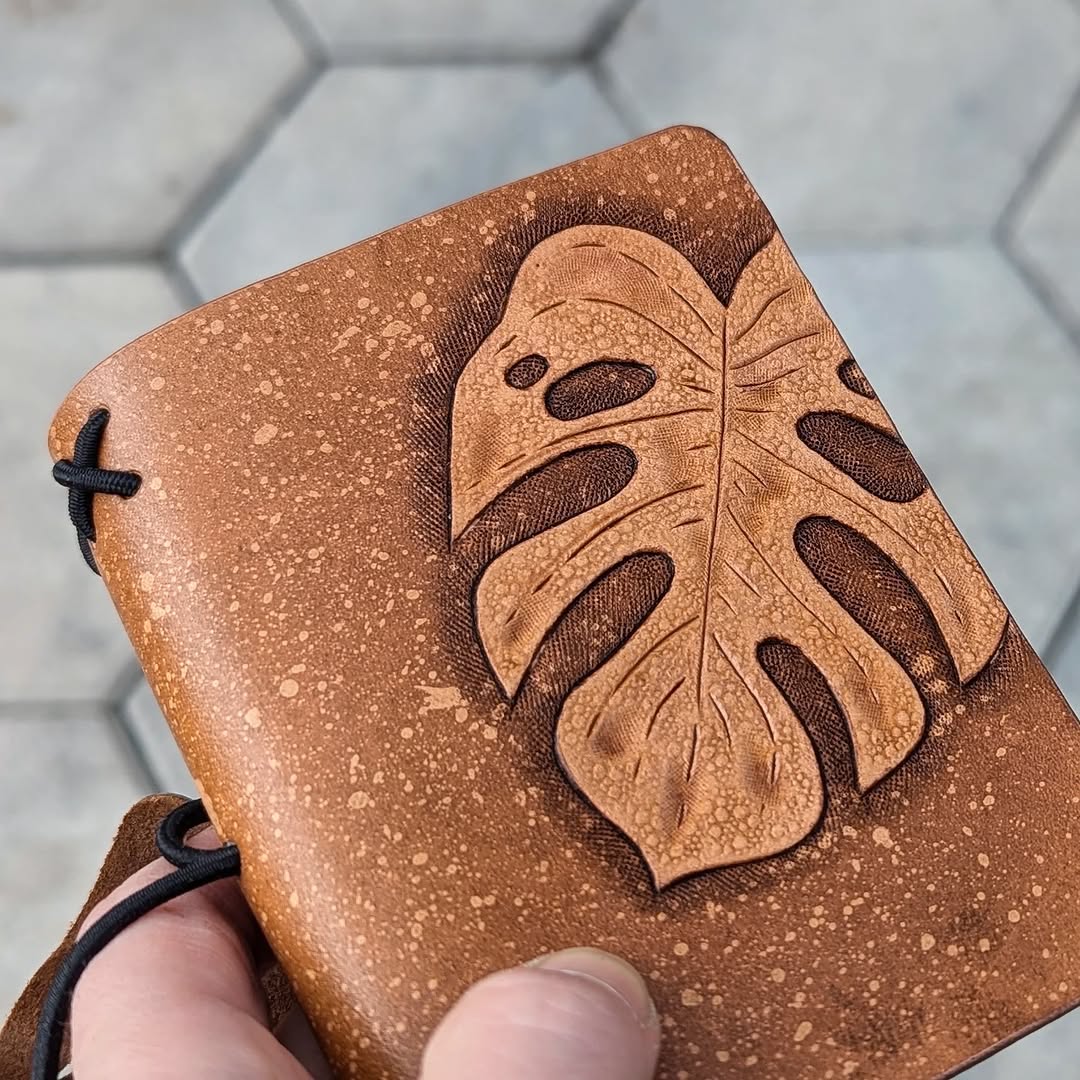 A7 Traveller's Refillable Notebook | Tooled Natural Monstera Leaf
