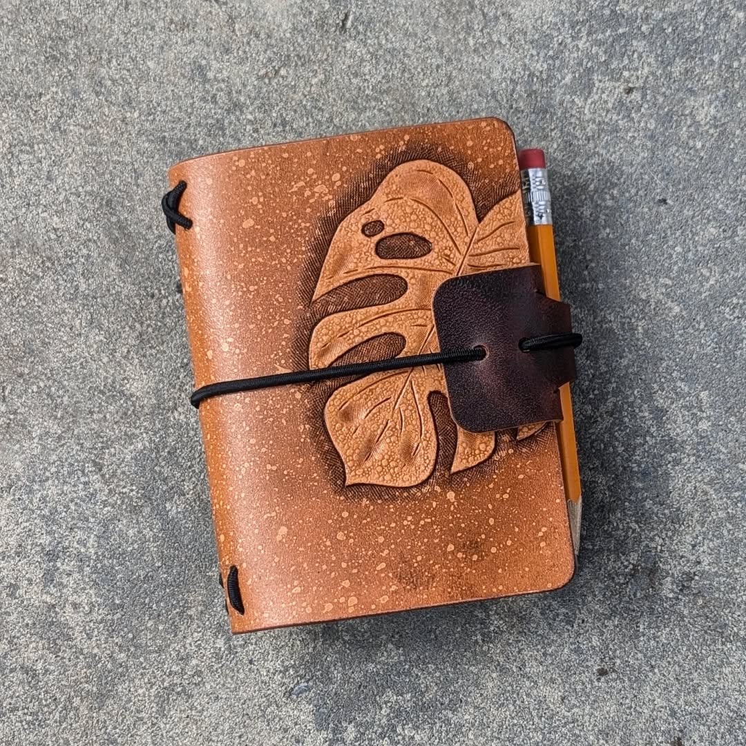 A7 Traveller's Refillable Notebook | Tooled Natural Monstera Leaf