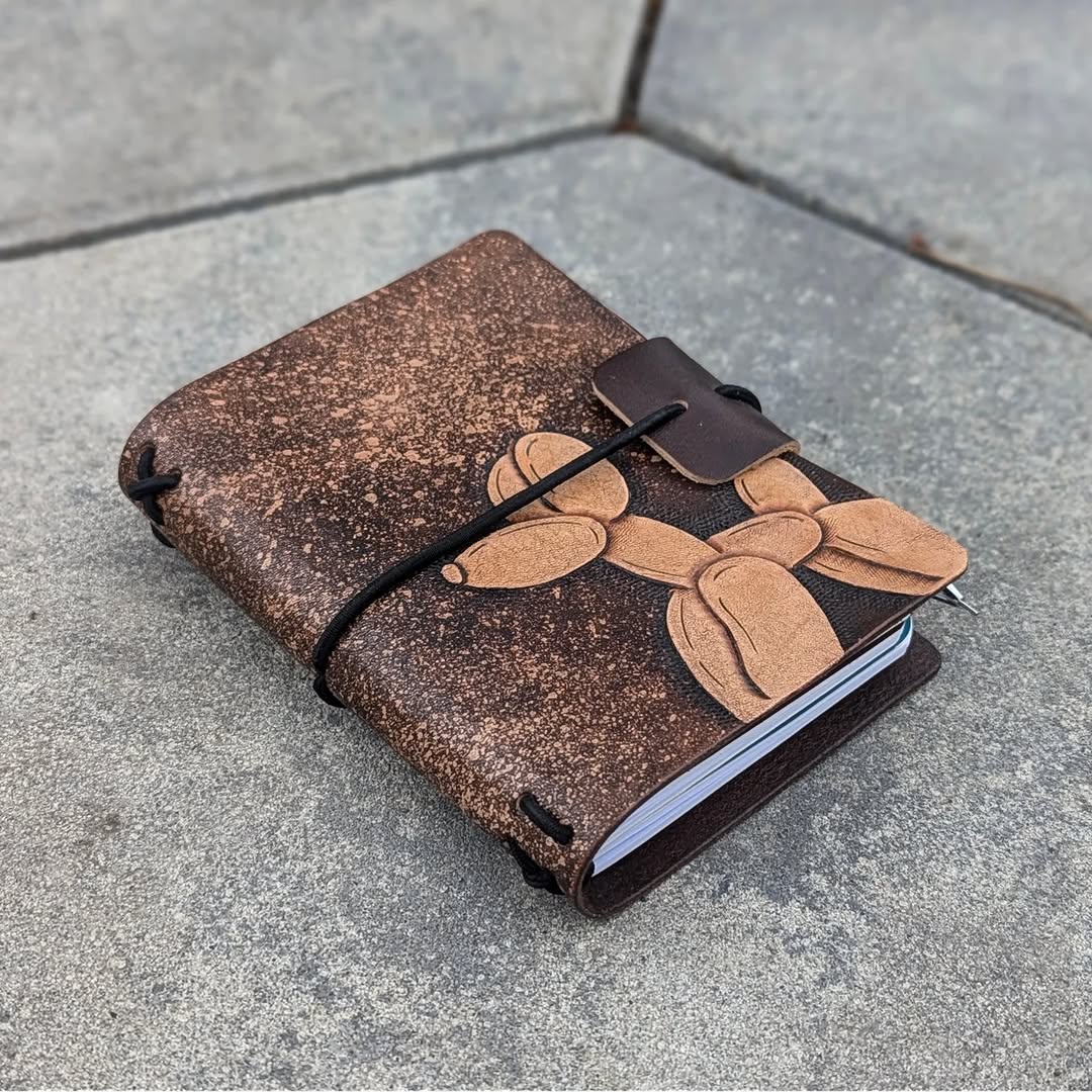PASSPORT Traveller's Refillable Notebook | Tooled Balloon Dog
