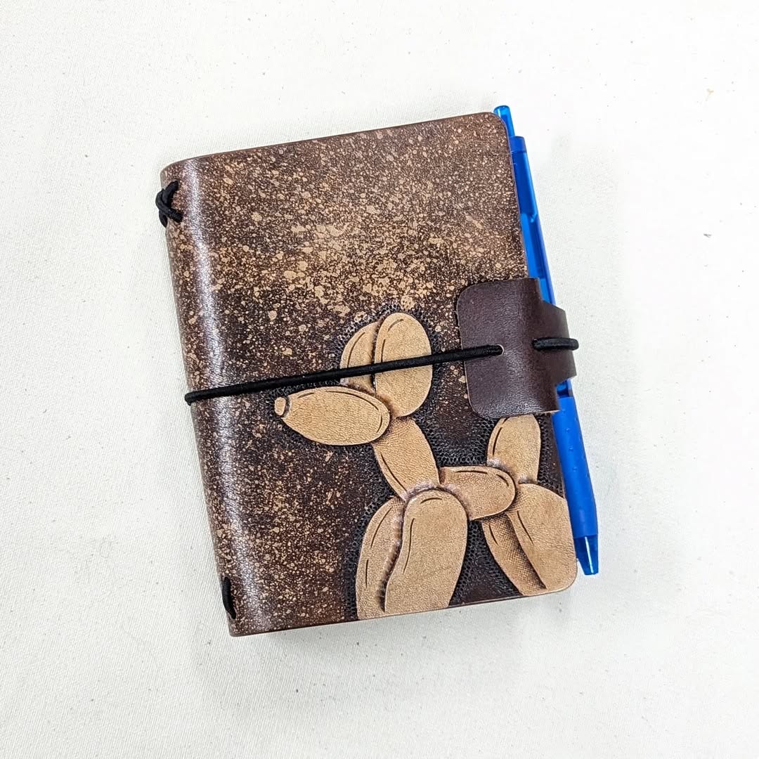 PASSPORT Traveller's Refillable Notebook | Tooled Balloon Dog