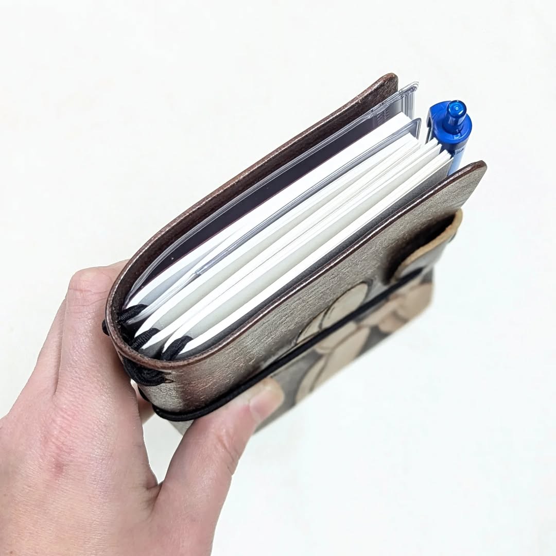 PASSPORT Traveller's Refillable Notebook | Tooled Balloon Dog