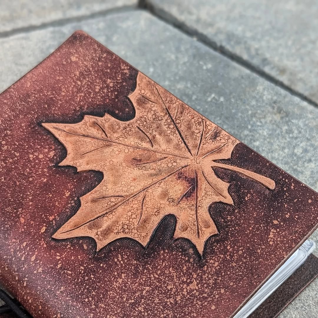 PASSPORT Traveller's Refillable Notebook | Tooled Natural Maple Leaf