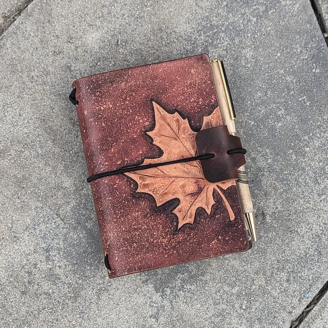 PASSPORT Traveller's Refillable Notebook | Tooled Natural Maple Leaf
