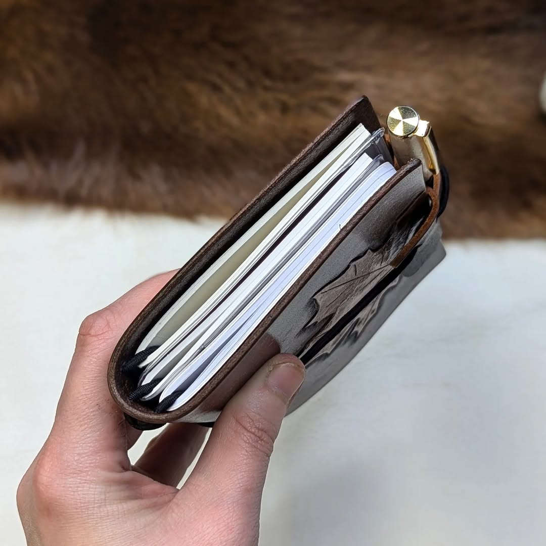PASSPORT Traveller's Refillable Notebook | Tooled Natural Maple Leaf