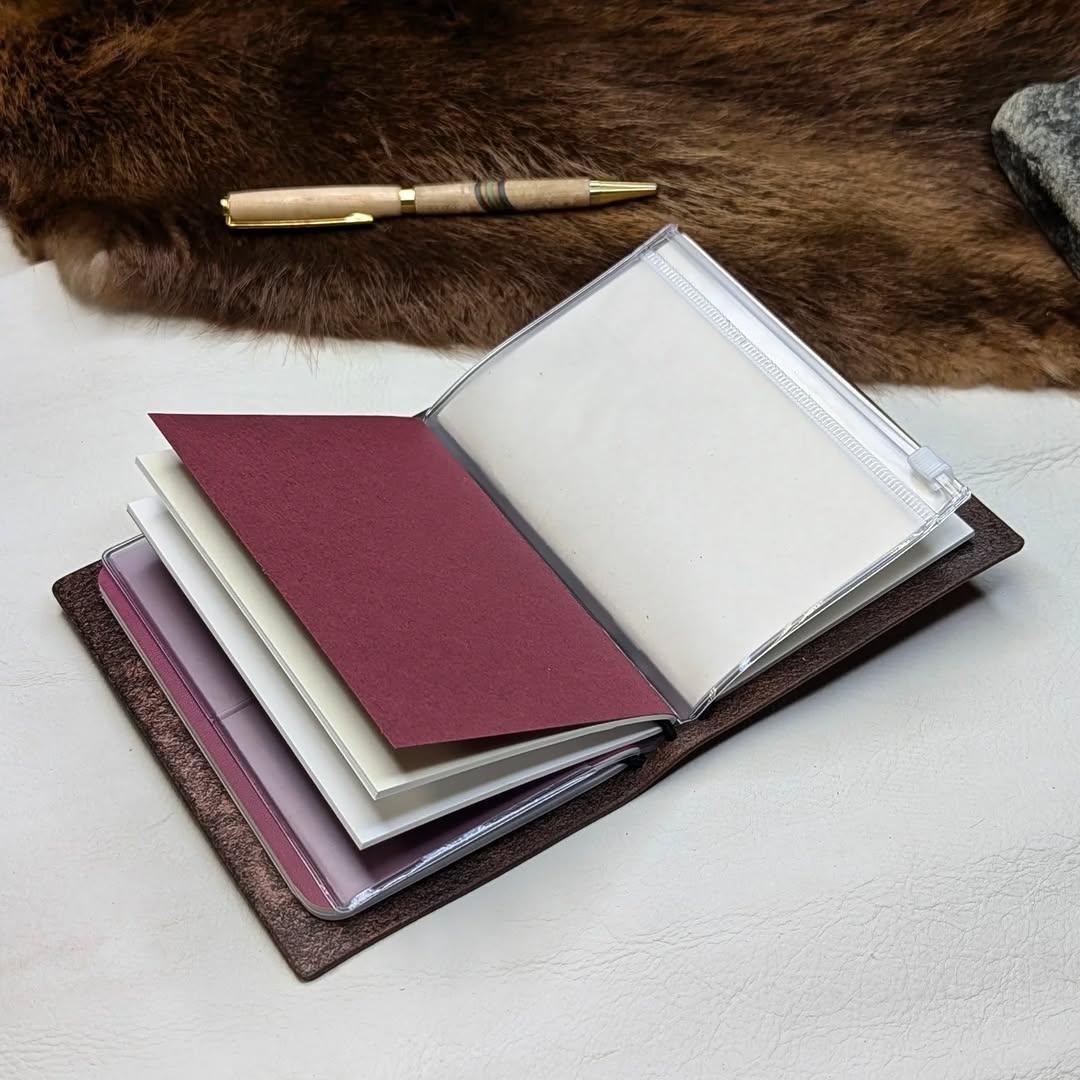 PASSPORT Traveller's Refillable Notebook | Tooled Natural Maple Leaf