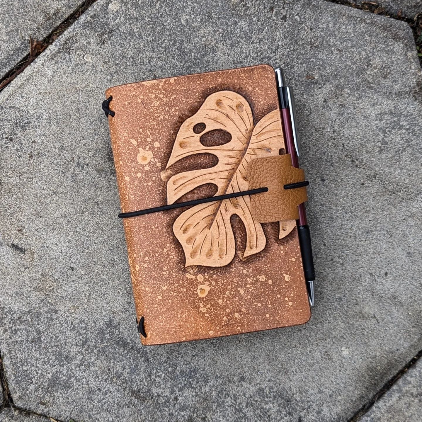 POCKET Traveller's Refillable Notebook | Tooled Natural Monstera Leaf
