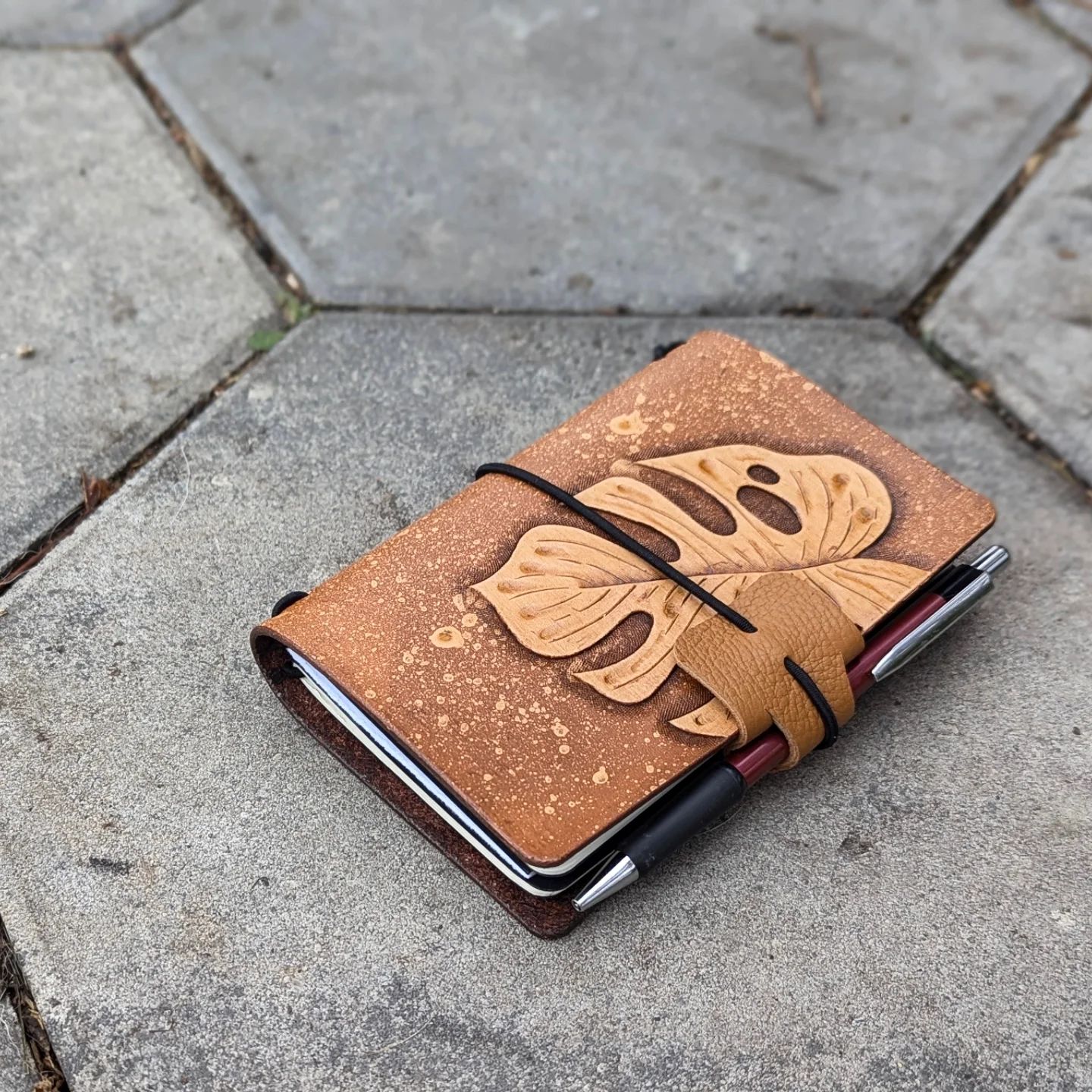 POCKET Traveller's Refillable Notebook | Tooled Natural Monstera Leaf