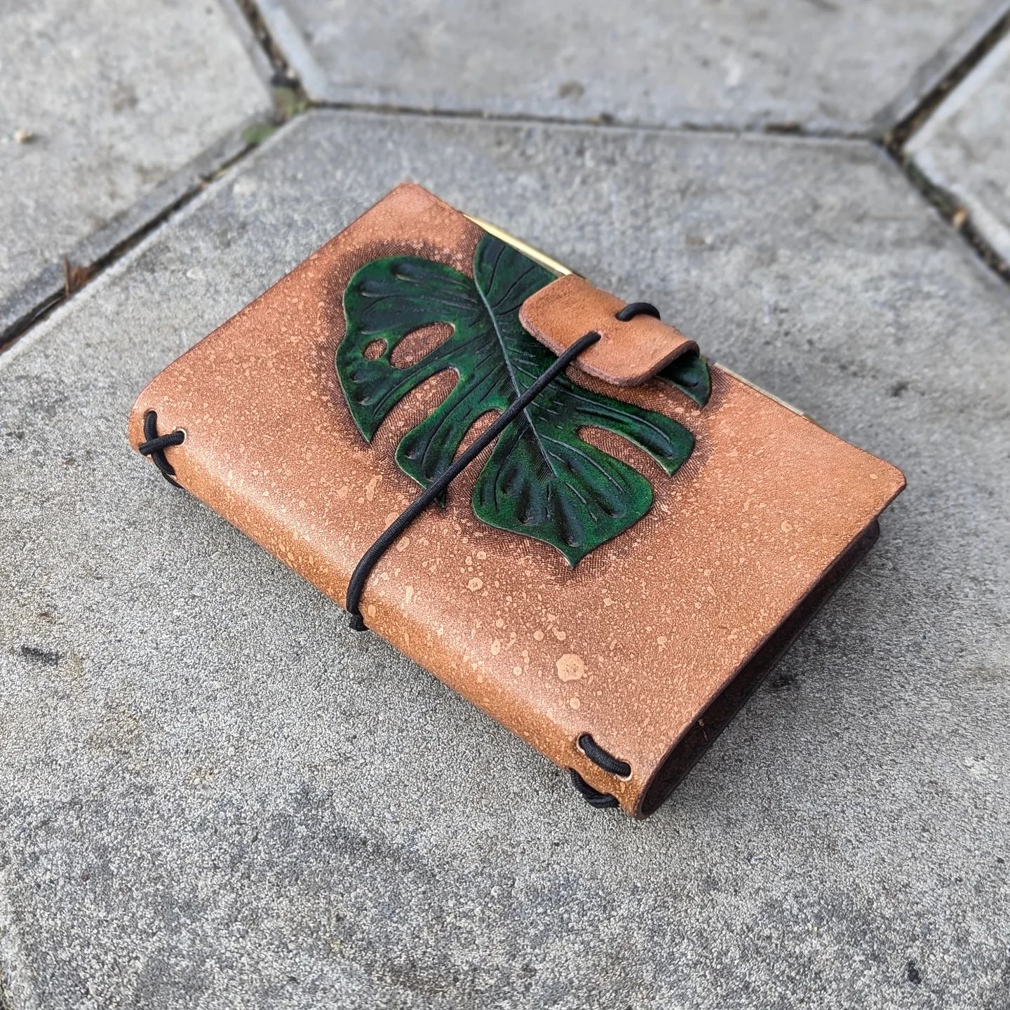 POCKET Traveller's Refillable Notebook | Tooled Painted Monstera Leaf