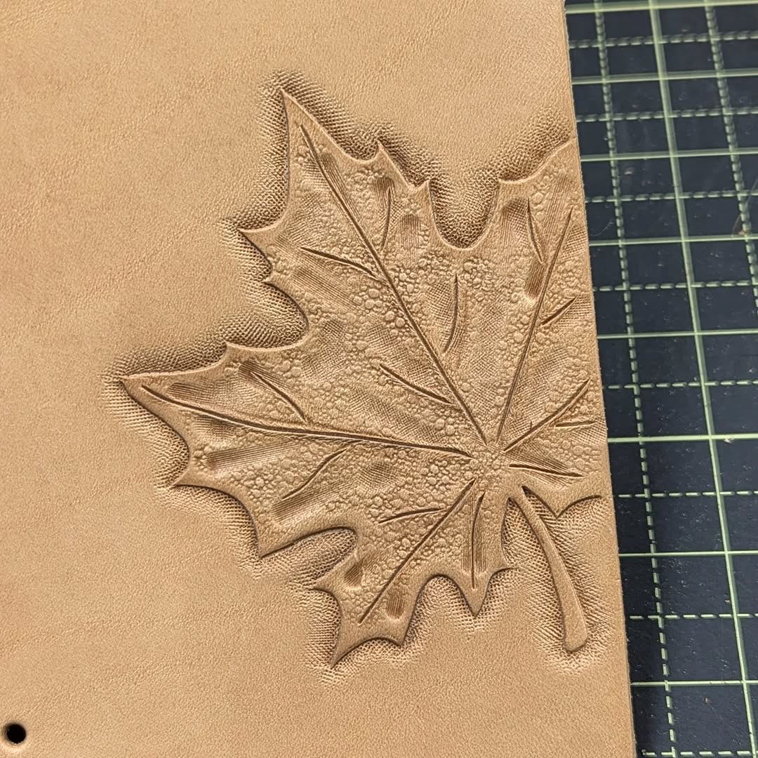 PASSPORT Traveller's Refillable Notebook | Tooled Natural Maple Leaf