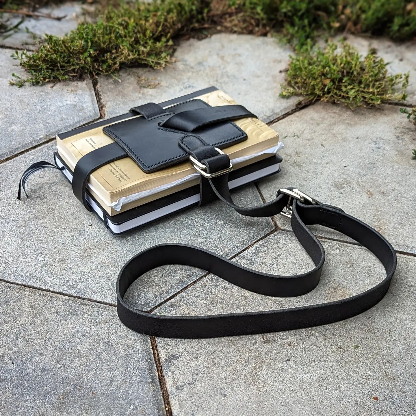 'The Shelley' | Traveller's Book Strap