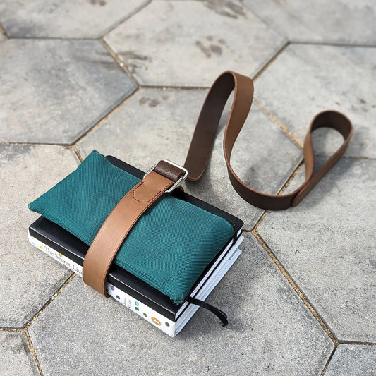 'The Byron' | Classic Book Belt in Brown Bison Leather