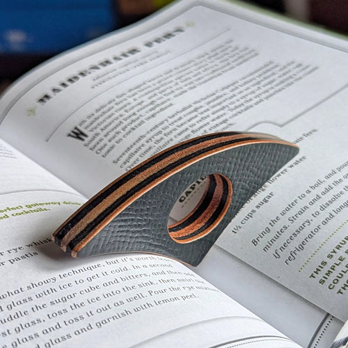 BOOK PAGE HOLDER | Stacked Green Hatch Shell Cordovan