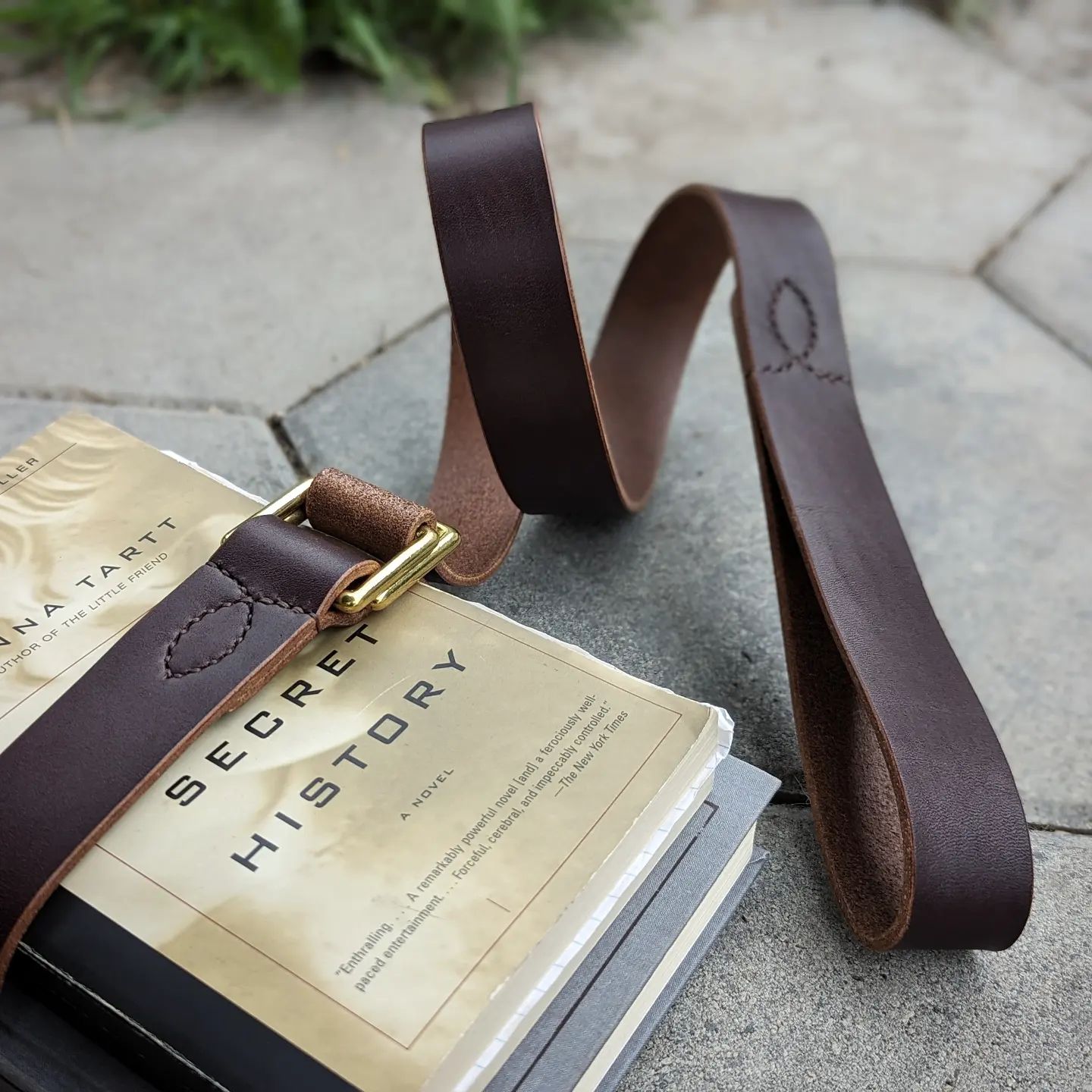 'The Byron' | Classic Book Belt in Berry Brown