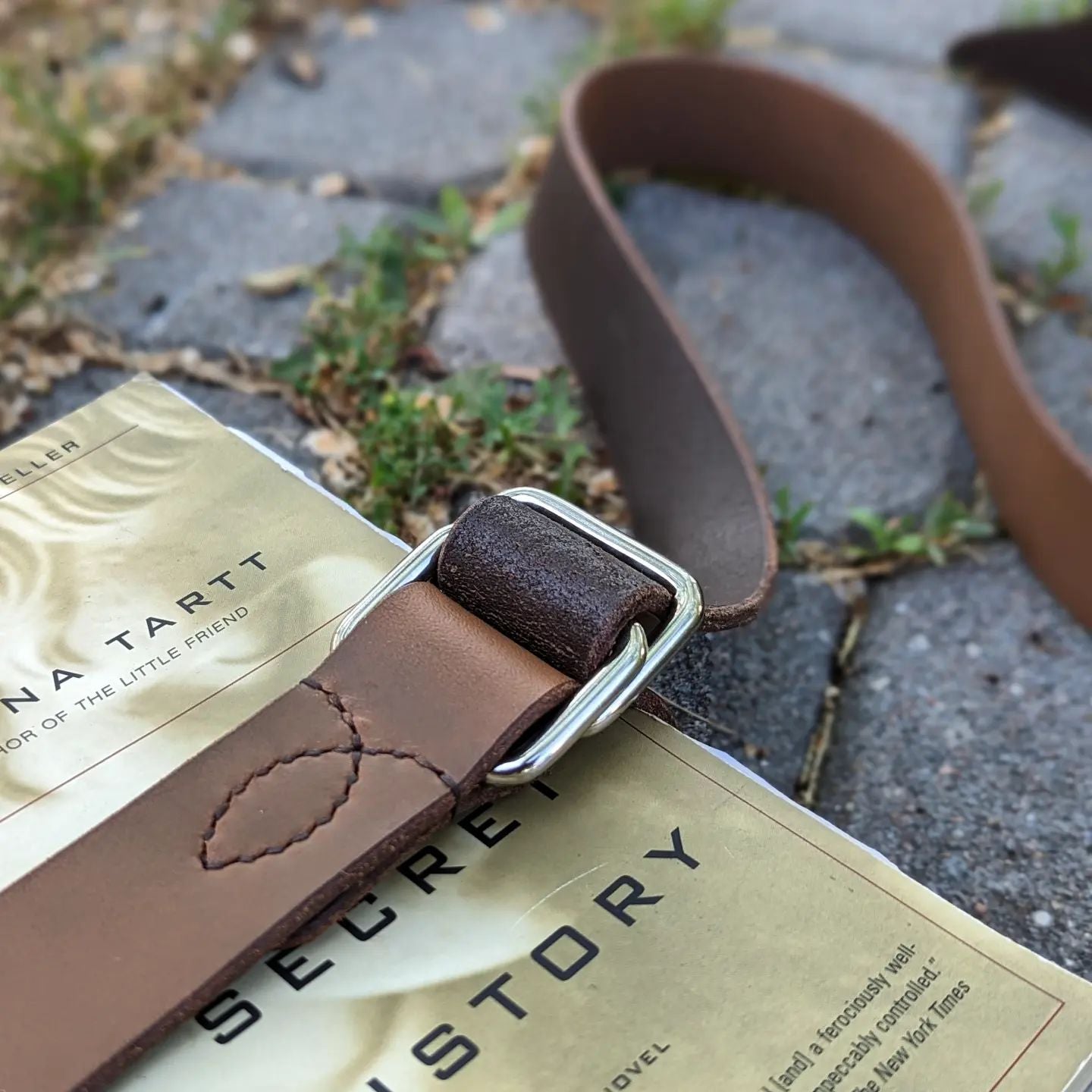 'The Hemingway' | Minimalist Book Belt in Brown Bison Leather