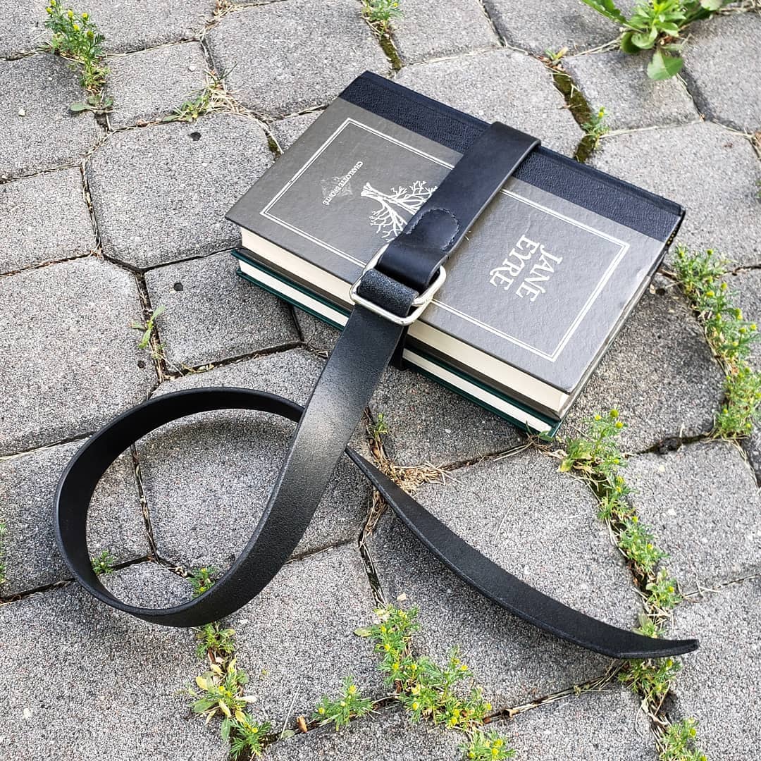 'The Hemingway' | Minimalist Book Belt in Coal Black