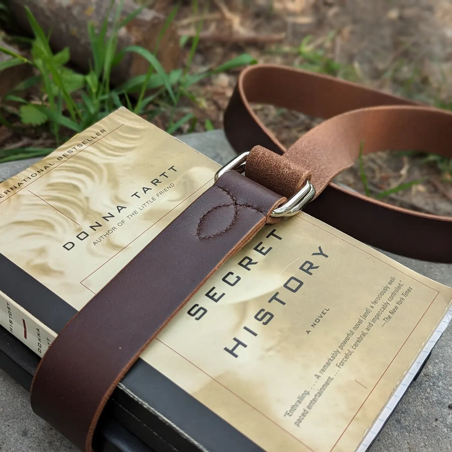 'The Hemingway' | Minimalist Book Belt in Berry Brown