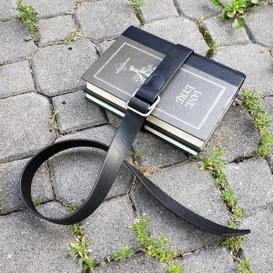 'The Hemingway' | Minimalist Book Belt in Coal Black