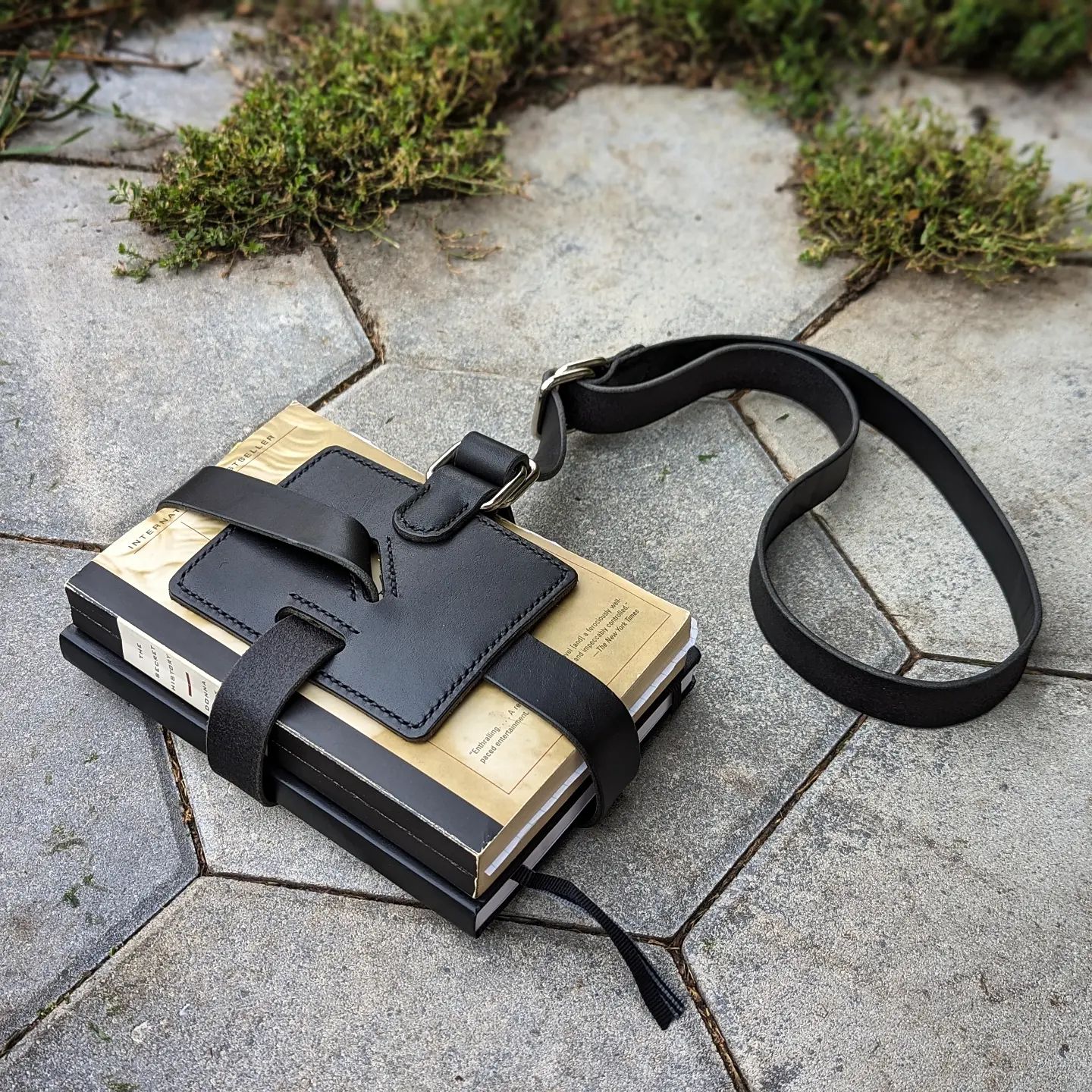 'The Shelley' | Traveller's Book Strap in Coal Black