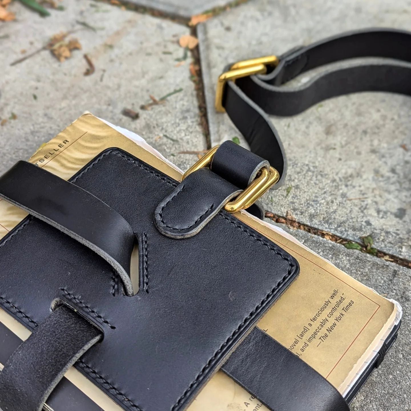 'The Shelley' | Traveller's Book Strap in Coal Black