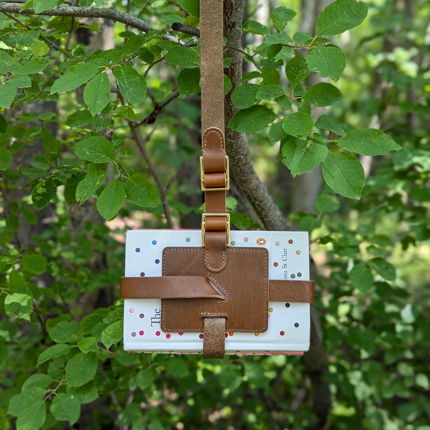 'The Shelley' | Traveller's Book Strap in Tawny Brown