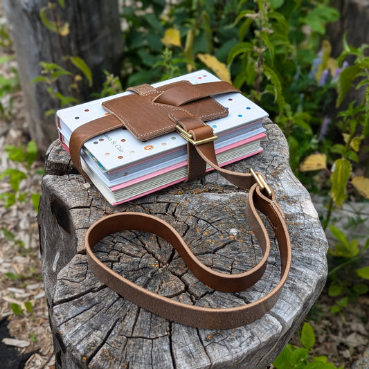 'The Shelley' | Traveller's Book Strap in Tawny Brown