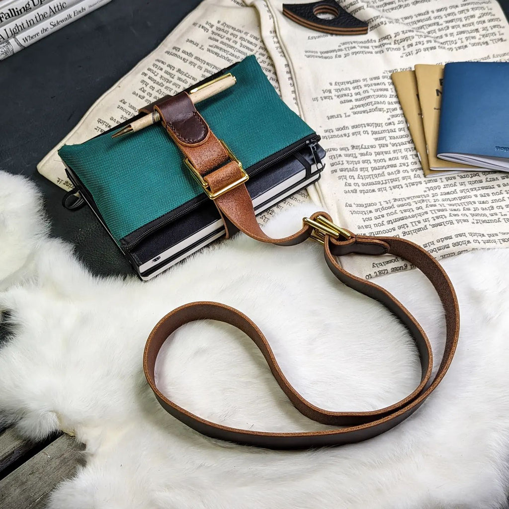 'The Woolf' | Journaling Book Belt in Berry Brown
