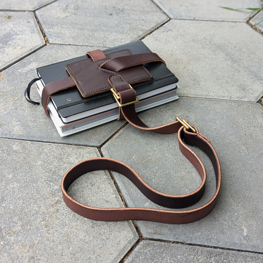 'The Shelley' | Traveller's Book Strap in Bridle Brown