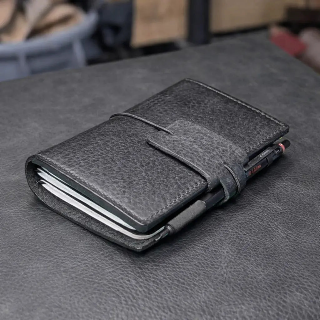 CUSTOM Traveller's Notebook | Pocket for E.M.