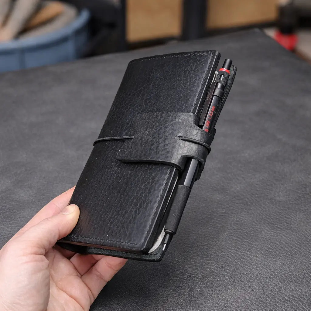 CUSTOM Traveller's Notebook | Pocket for E.M.