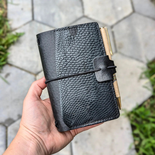 Pocket Size Traveller's Refillable Notebook | Beaver Tail 'Live Edge' Pocket