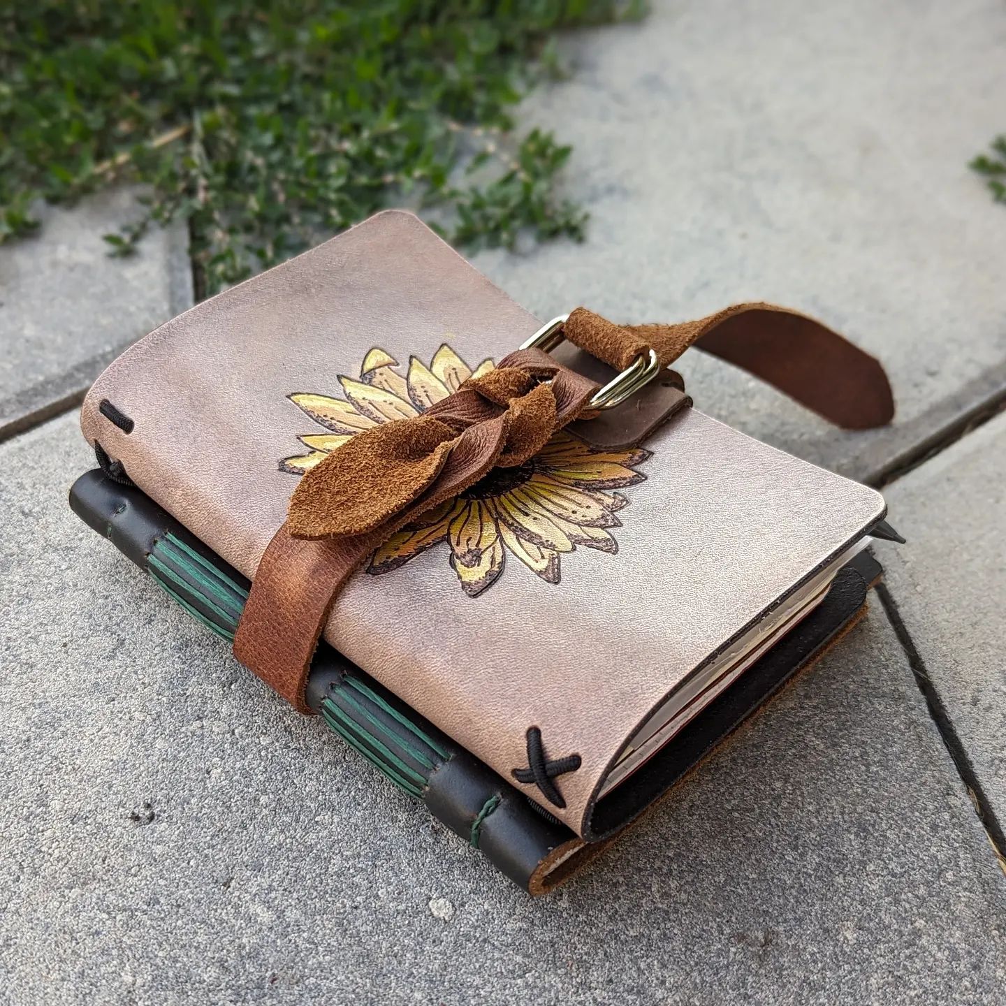 Journal Cincher | Brown