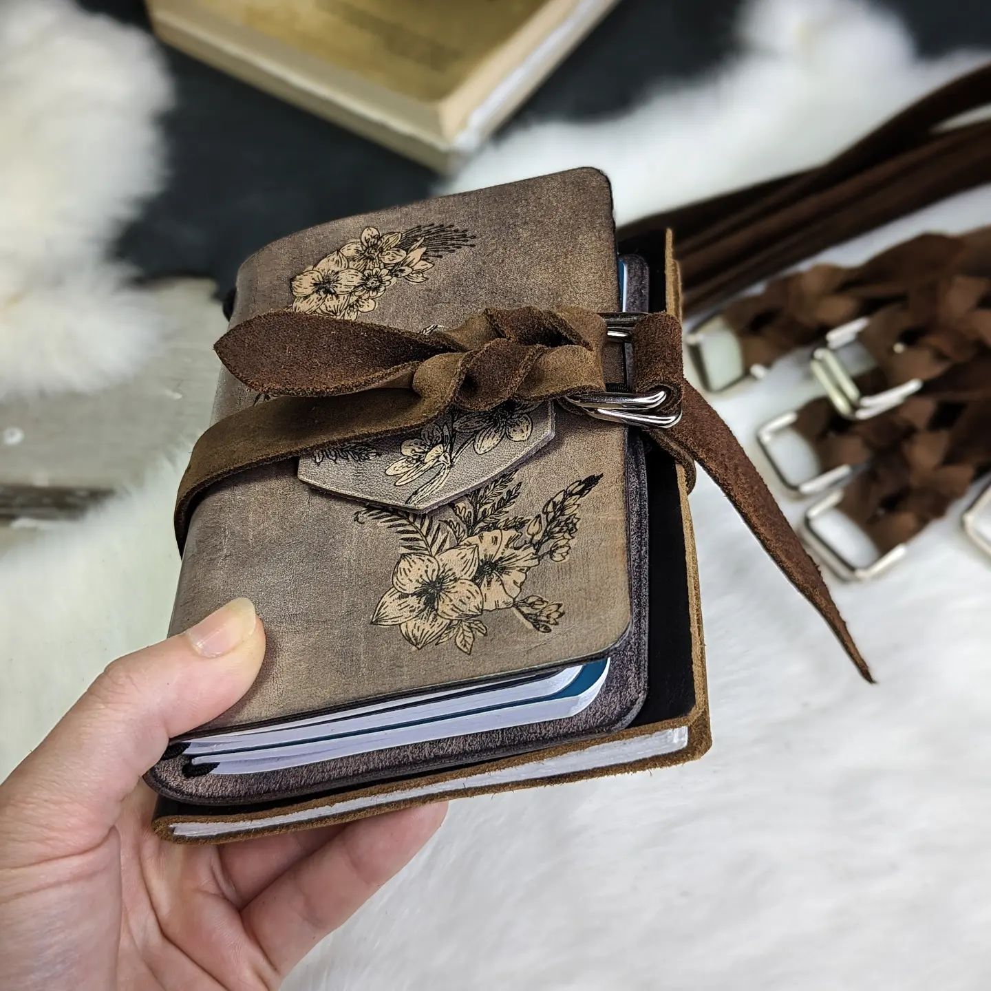 Leather Journal Cincher | Dark Umber