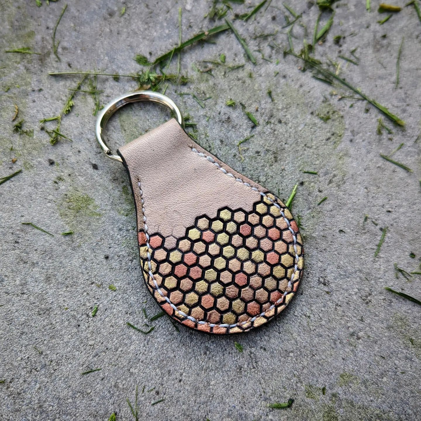 Key Fob | Tooled Bee & Honeycomb #1