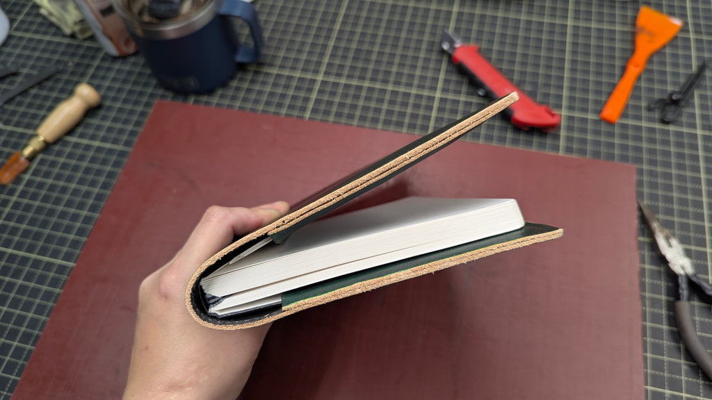 CUSTOM Traveller's Notebook | Balloon Dog for E.K.