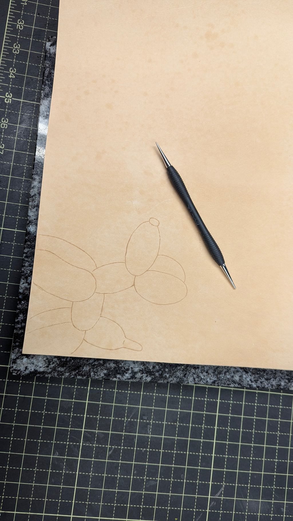 CUSTOM Traveller's Notebook | Balloon Dog for E.K.