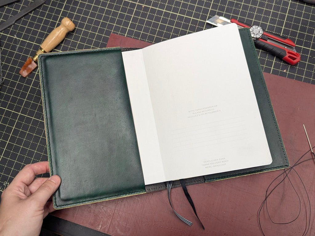 CUSTOM Traveller's Notebook | Balloon Dog for E.K.