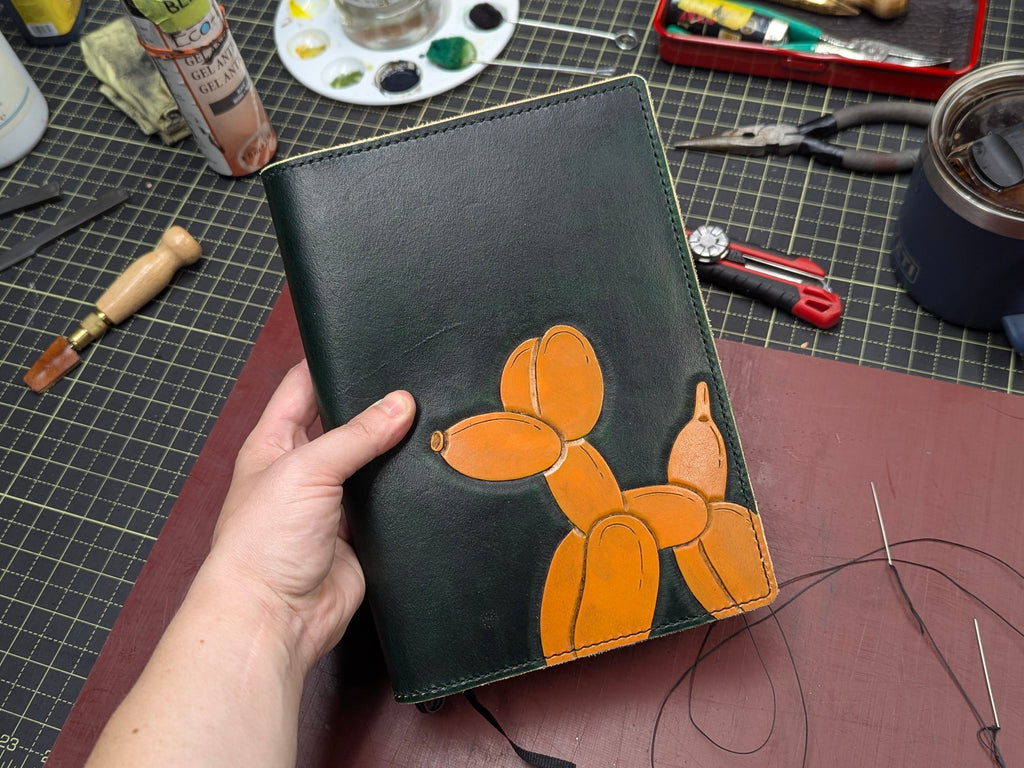 CUSTOM Traveller's Notebook | Balloon Dog for E.K.