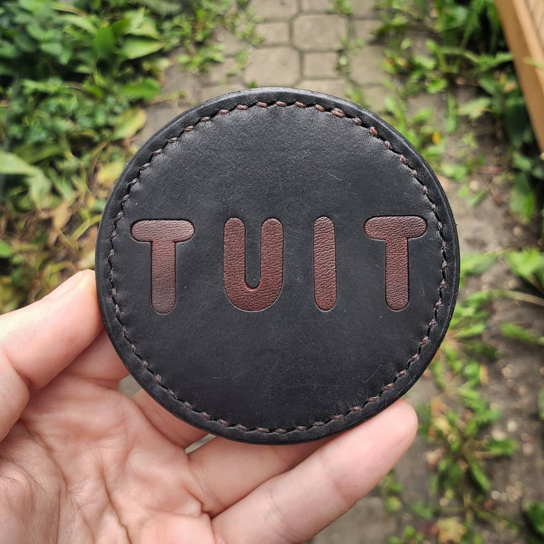 Round TUIT | Deluxe Edition, Black + Berry Brown