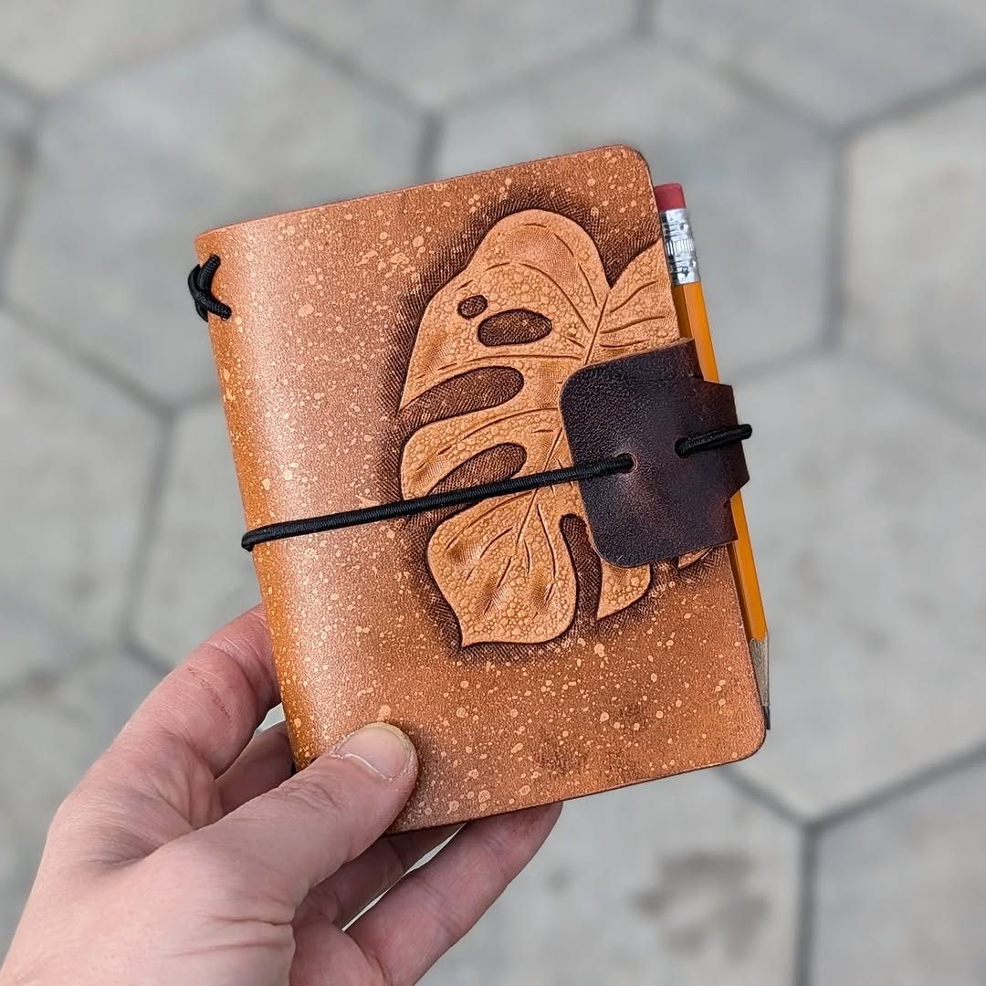 A7 Traveller's Refillable Notebook | Tooled Natural Monstera Leaf