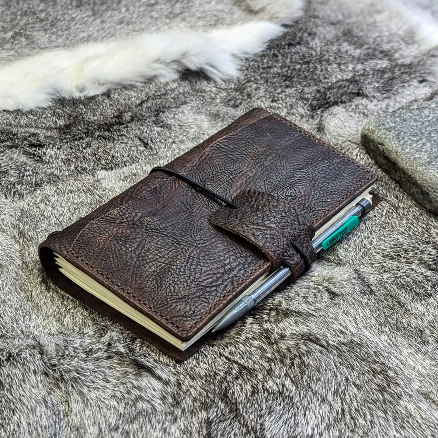 B6 SLIM Traveller's Refillable Notebook | Durham Bull Grain 'Live Edge' #1