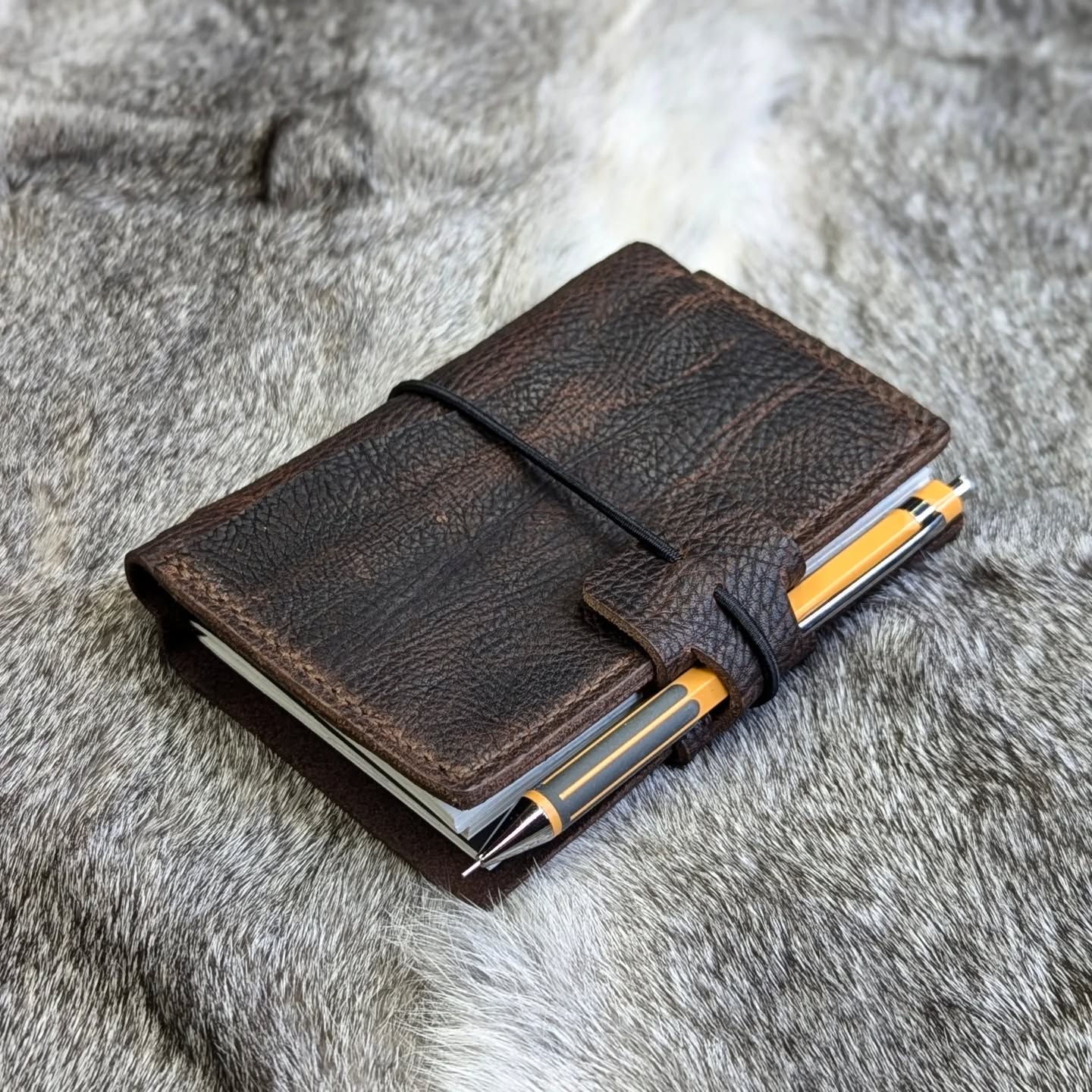 Passport Traveller's Refillable Notebook | Bull Grain 'Live Edge' #1