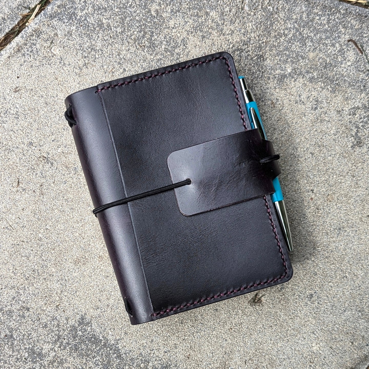 Passport Traveller's Refillable Notebook | Eggplant Purple 'Live Edge' #8