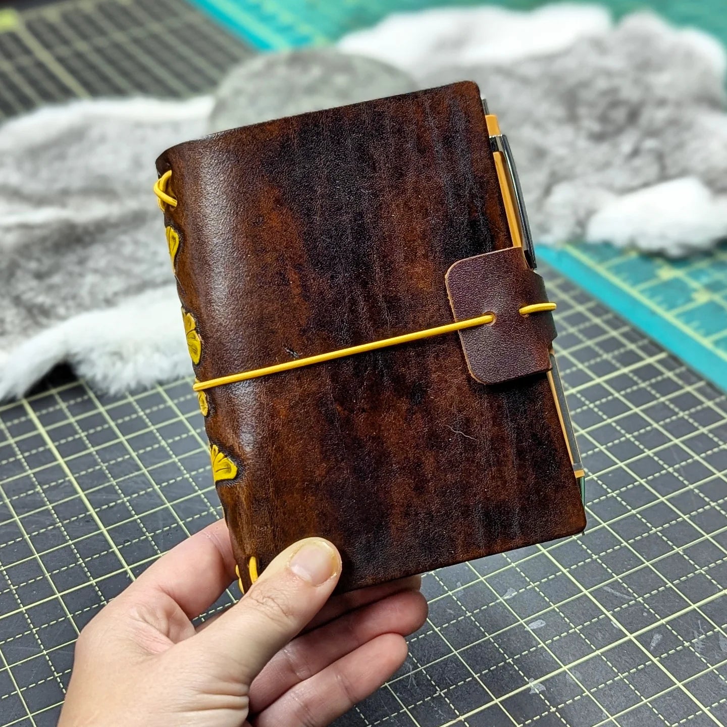 PASSPORT Traveller's Refillable Notebook | Tooled Ginkgo Leaves