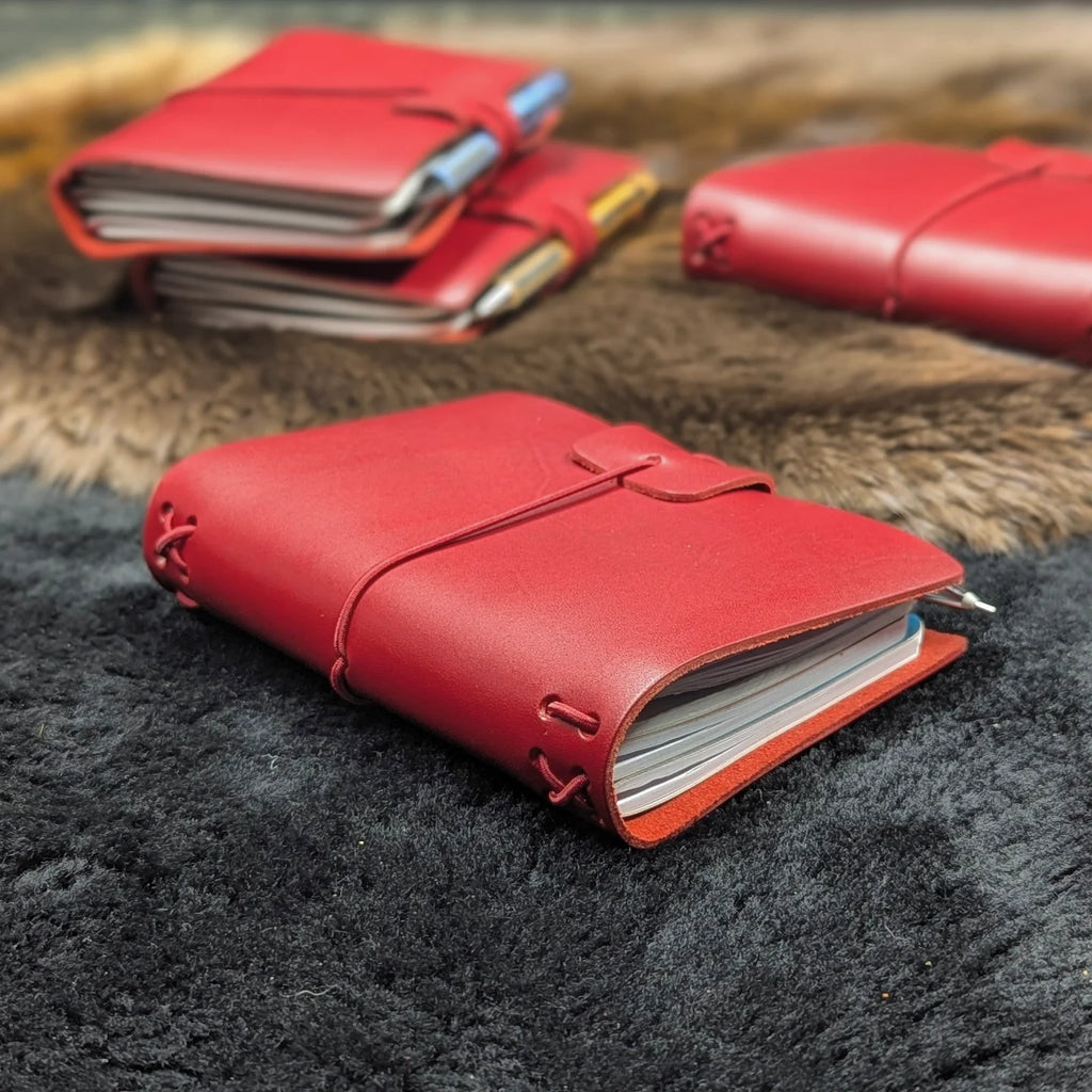 Traveller's Refillable Notebook | Cardinal Red