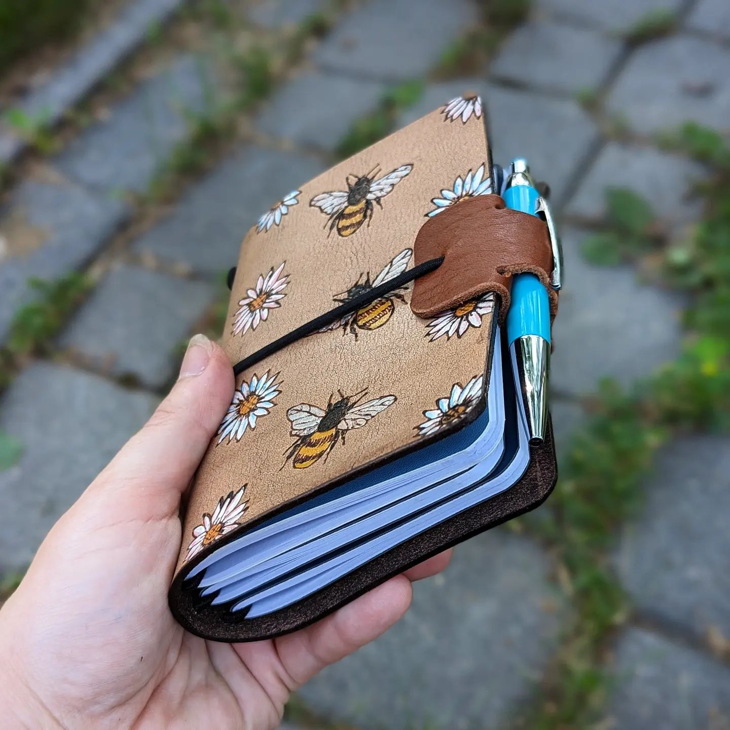 PASSPORT Traveller's Refillable Notebook | Pyrography Bees + Flowers #1