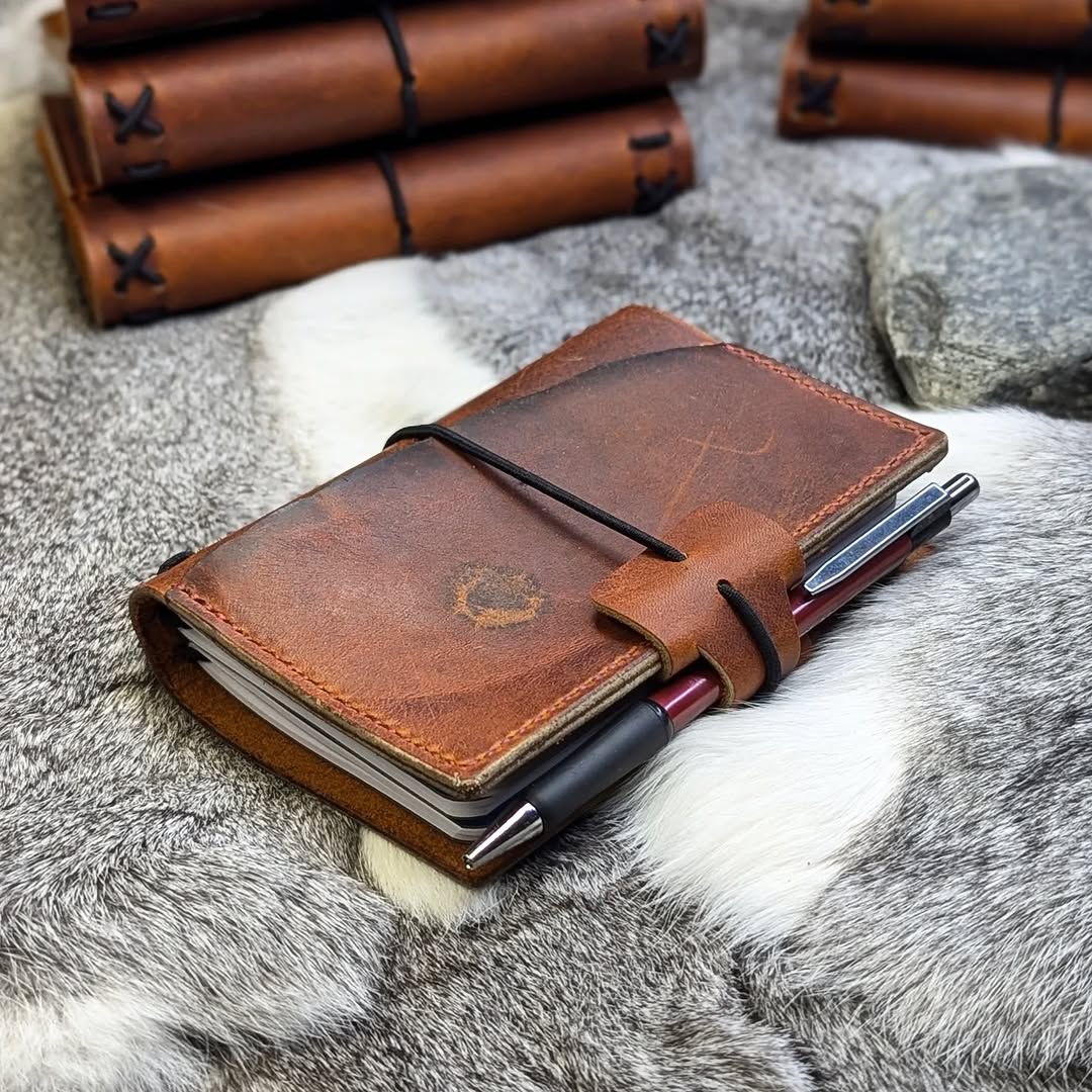 PASSPORT Traveller's Refillable Notebook | Rua Tome 'Live Edge' #4