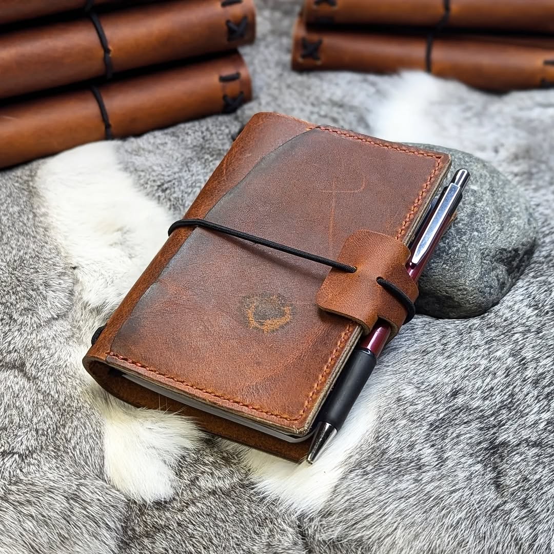 PASSPORT Traveller's Refillable Notebook | Rua Tome 'Live Edge' #4