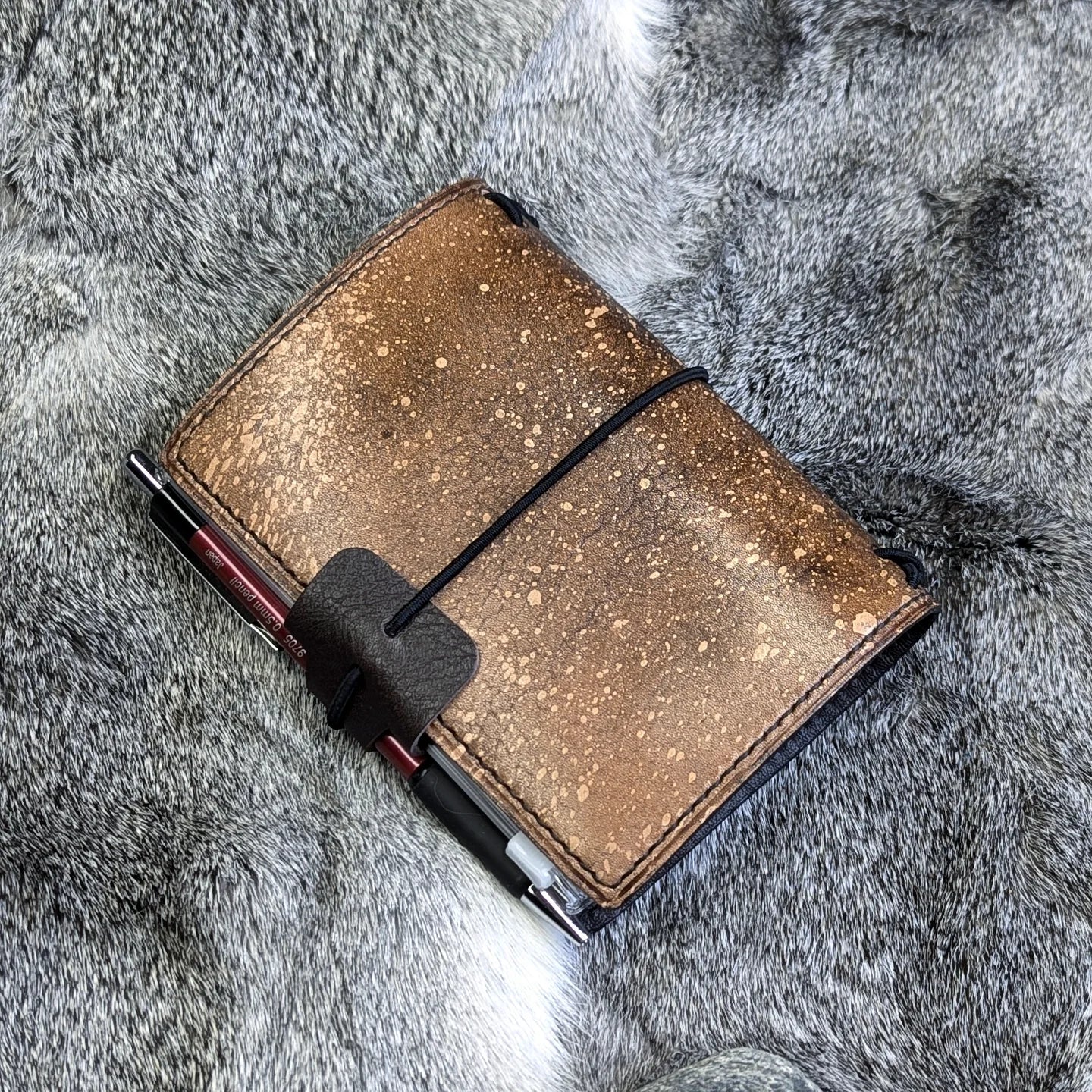 PASSPORT Traveller's Refillable Notebook | Tooled Balloon Dog #1