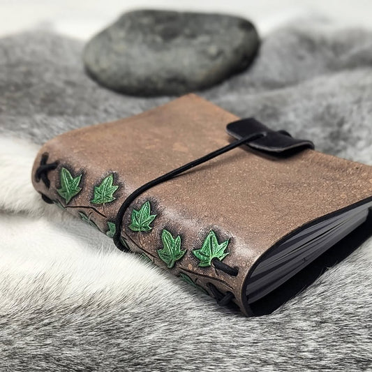 PASSPORT Traveller's Refillable Notebook | Tooled Ivy Vine